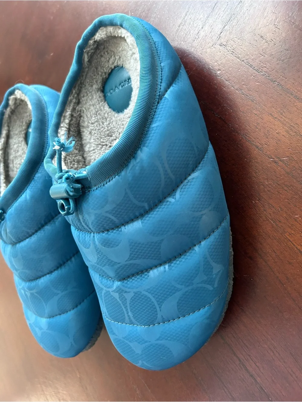 Coach Women's Plush Shearling Slippers in Light blue size 6.5B